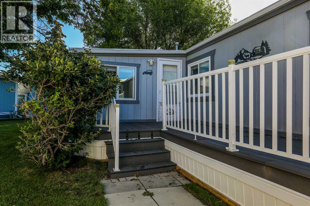3019 31 Street S, Lethbridge, Alberta  T1K 6S9 - Photo 2 - A2244912