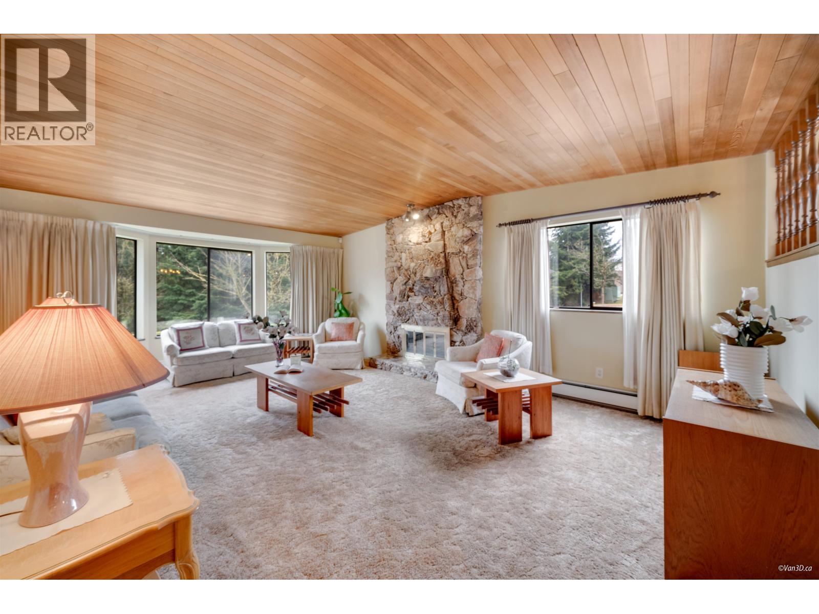 8241 Brynlor Drive, Burnaby, British Columbia  V5E 4E2 - Photo 6 - R3046409