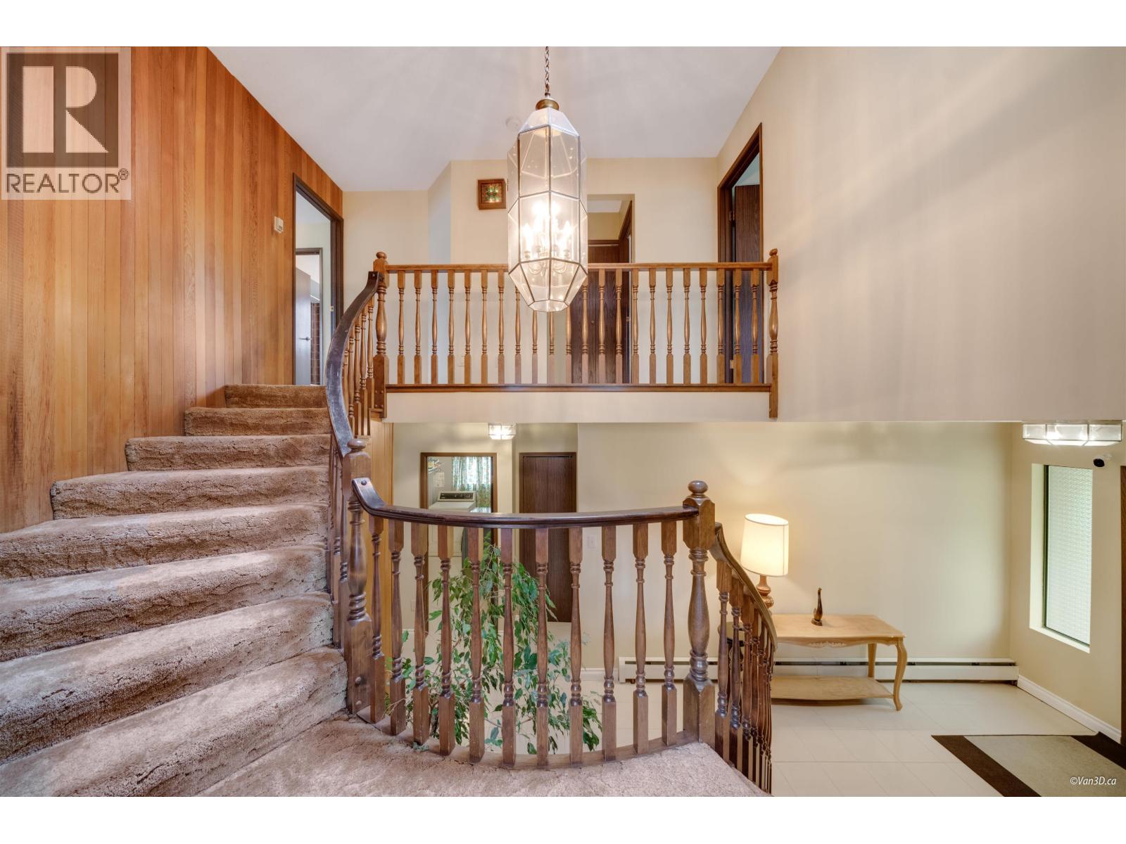 8241 Brynlor Drive, Burnaby, British Columbia  V5E 4E2 - Photo 4 - R3046409
