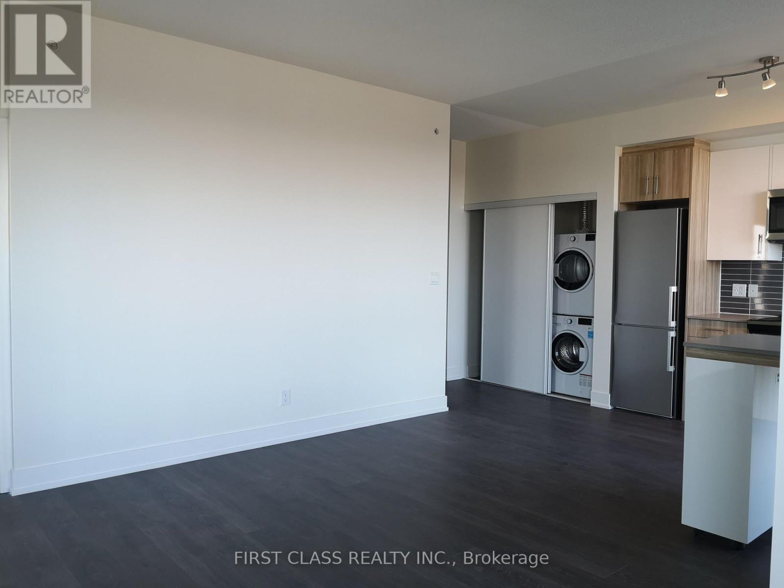 909 - 180 Fairview Mall Drive, Toronto (Don Valley Village), Ontario  M2J 0G4 - Photo 9 - C12396030