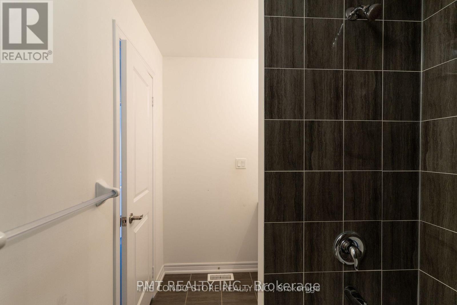 3 Steamboat Way, Whitby (Port Whitby), Ontario  L1N 0M6 - Photo 17 - E12396032
