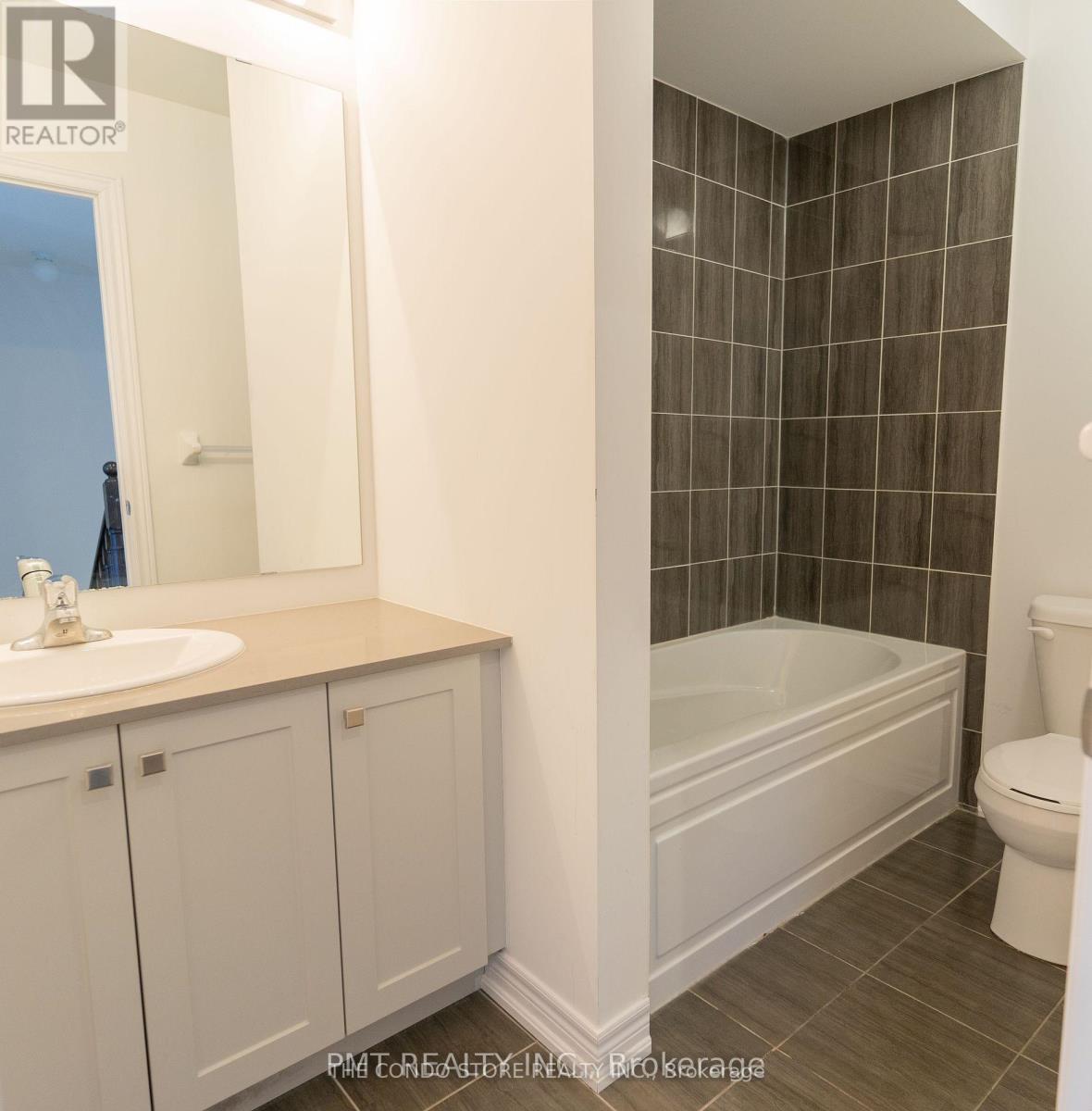 3 Steamboat Way, Whitby (Port Whitby), Ontario  L1N 0M6 - Photo 18 - E12396032