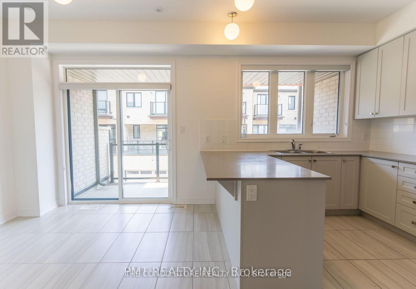 3 Steamboat Way, Whitby (Port Whitby), Ontario  L1N 0M6 - Photo 5 - E12396032