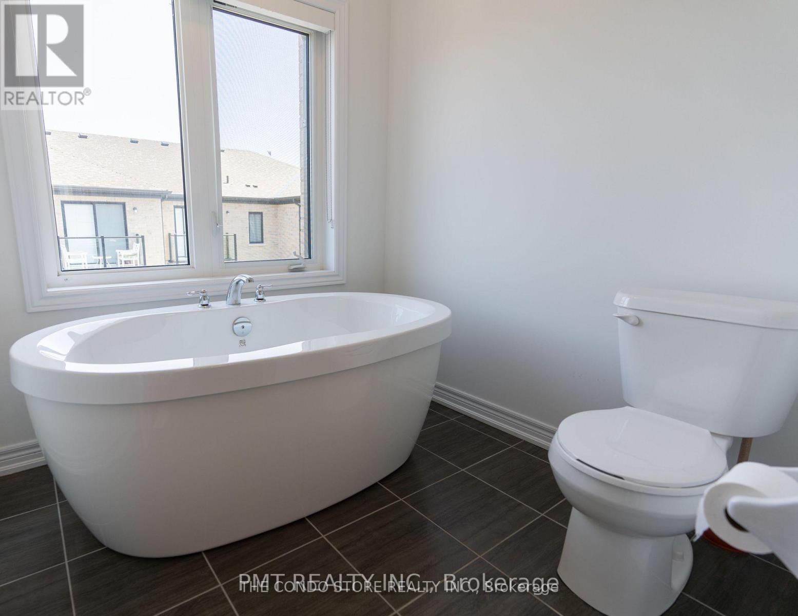 3 Steamboat Way, Whitby (Port Whitby), Ontario  L1N 0M6 - Photo 8 - E12396032