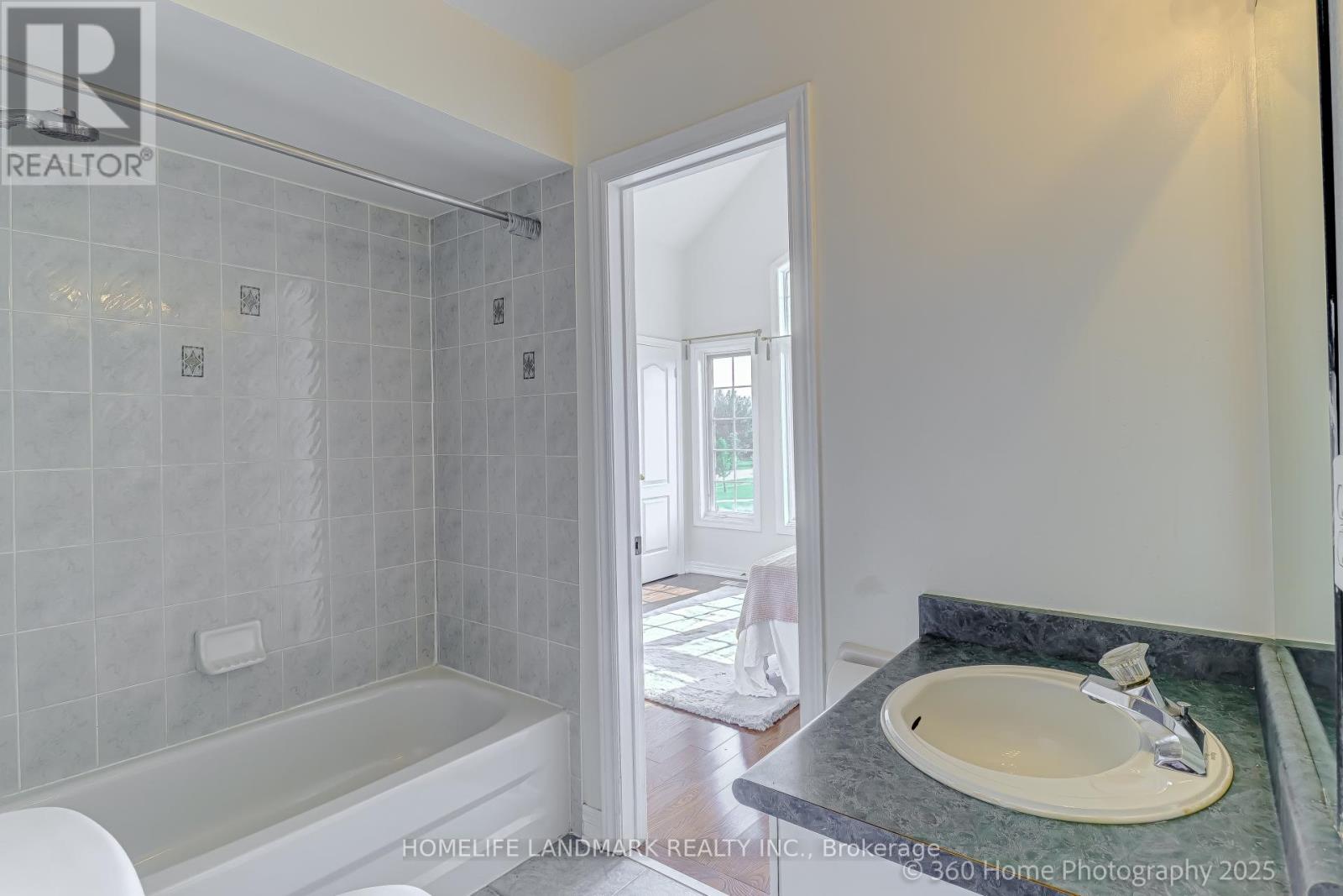 211 Frank Endean Road, Richmond Hill (Rouge Woods), Ontario  L4S 2C6 - Photo 19 - N12396011