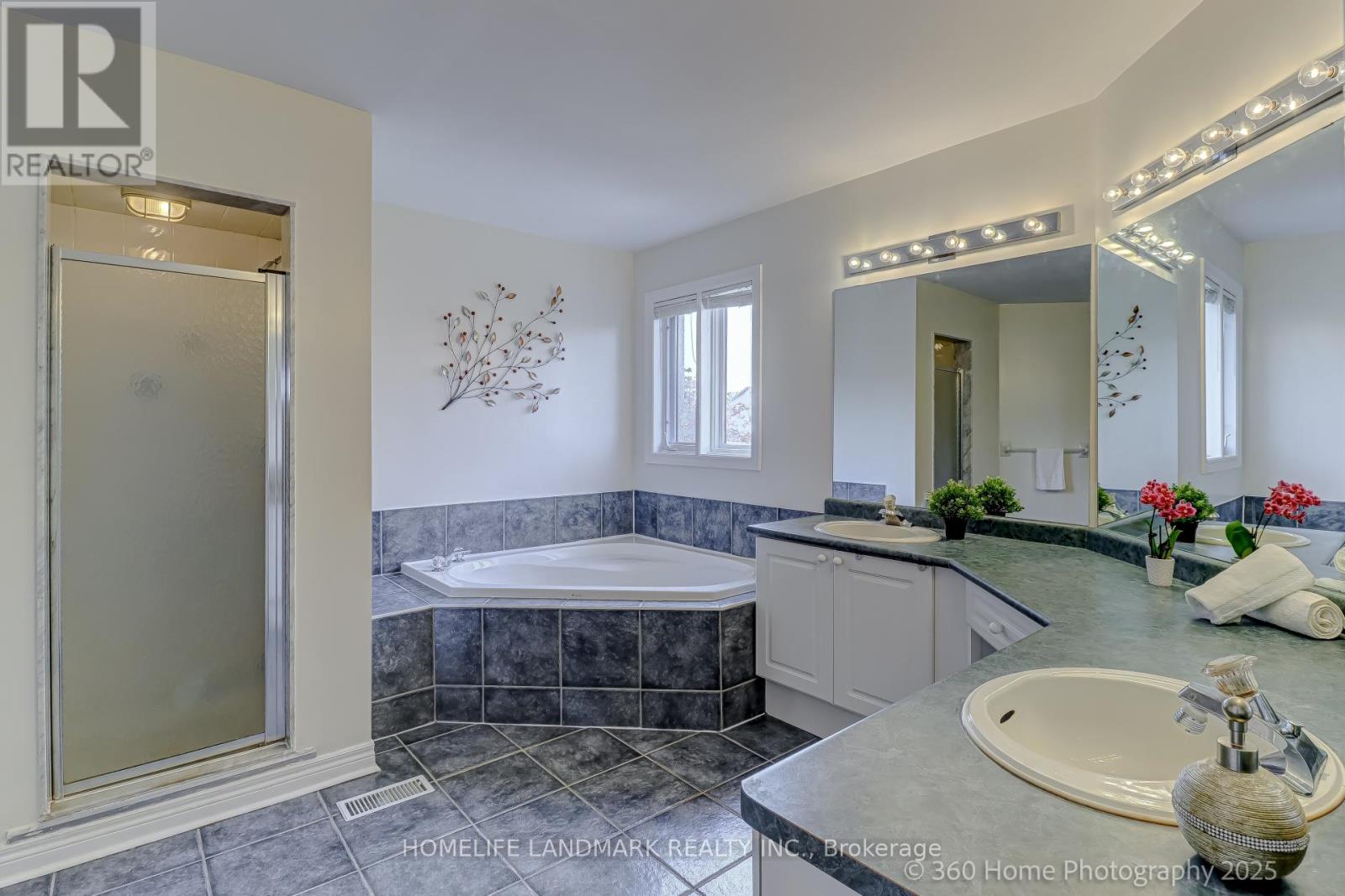 211 Frank Endean Road, Richmond Hill (Rouge Woods), Ontario  L4S 2C6 - Photo 25 - N12396011