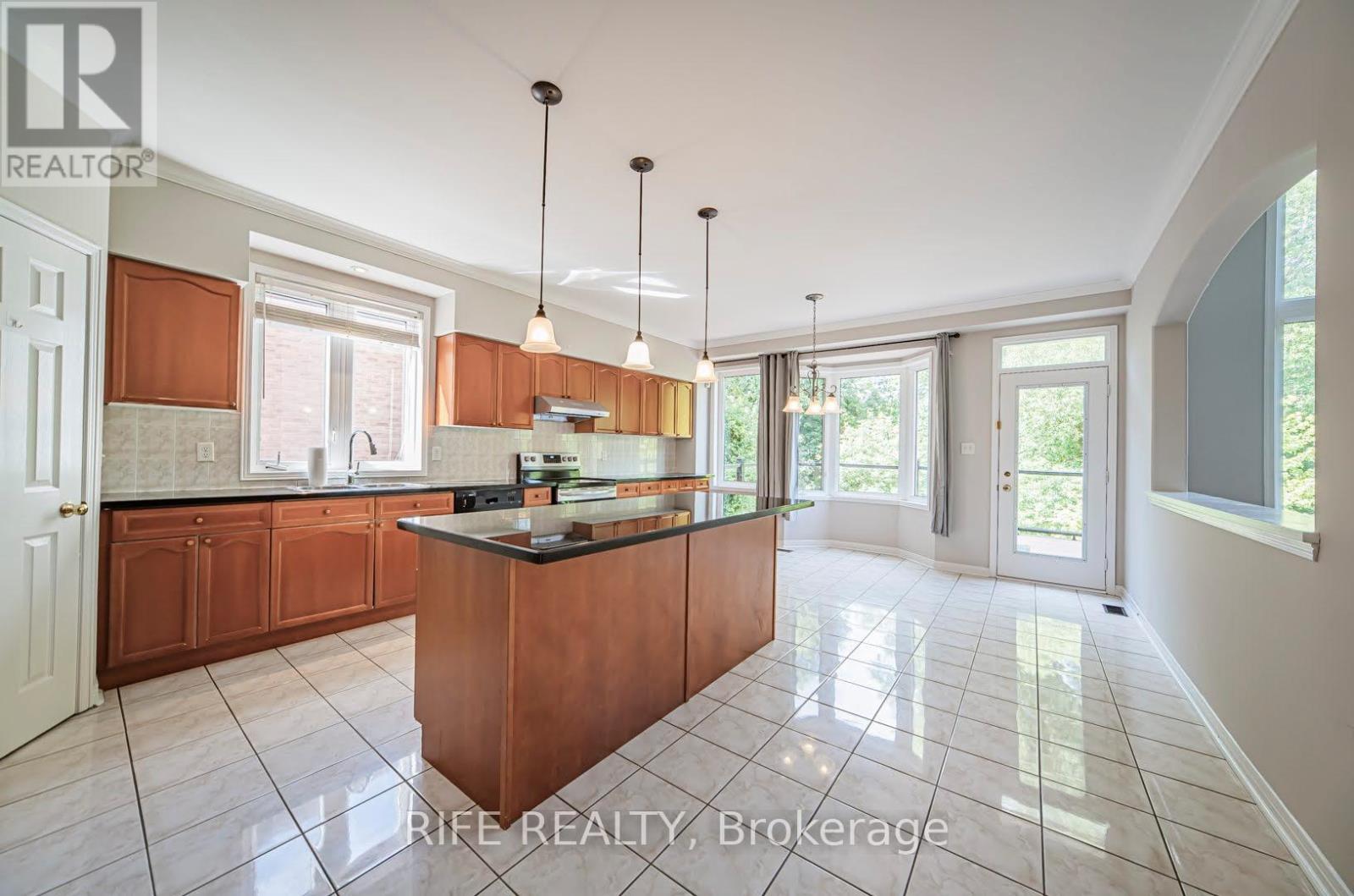 37 Burndenford Crescent, Markham, Ontario  L3P 7Z3 - Photo 22 - N12396031