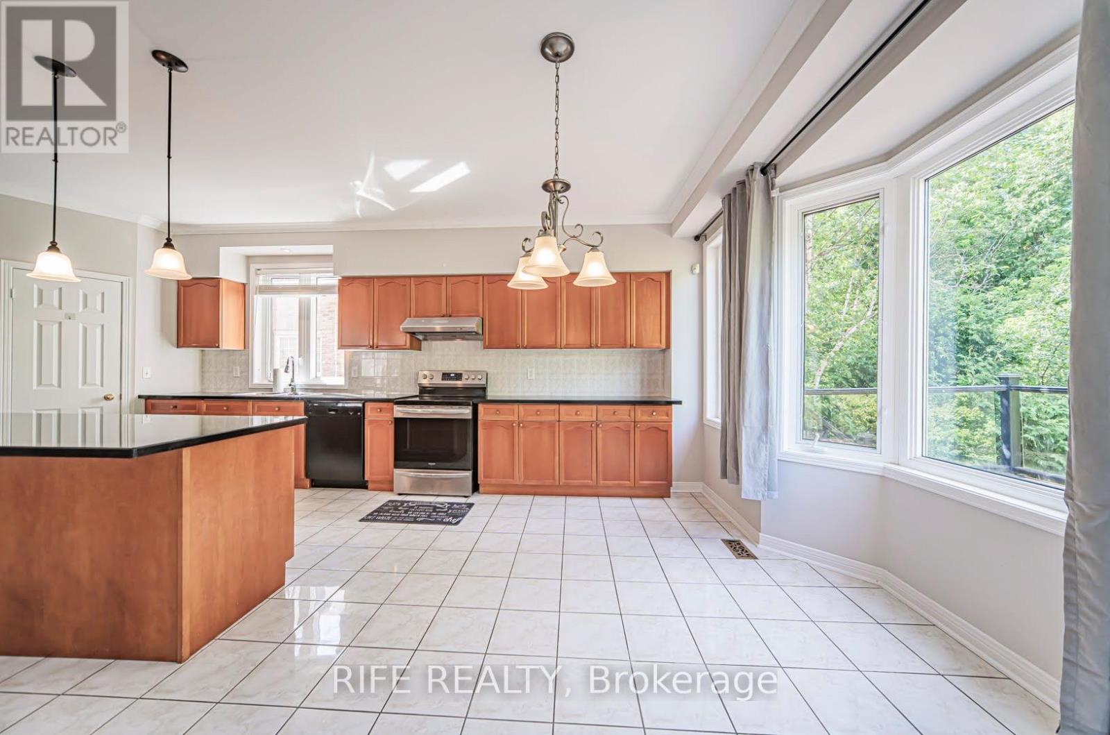 37 Burndenford Crescent, Markham, Ontario  L3P 7Z3 - Photo 25 - N12396031