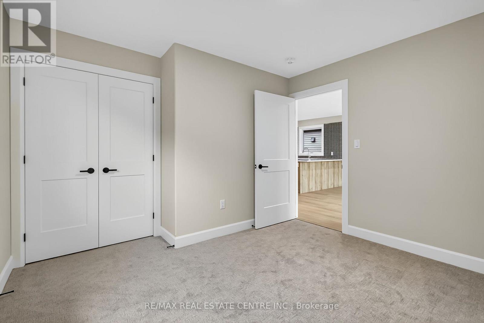 93 Moonstone Crescent, Chatham-Kent (Chatham), Ontario  N7M 0S2 - Photo 12 - X12396007