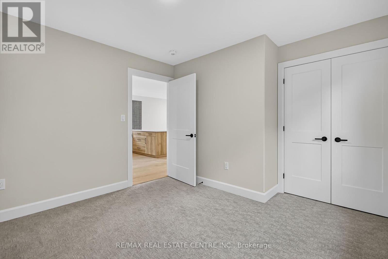 93 Moonstone Crescent, Chatham-Kent (Chatham), Ontario  N7M 0S2 - Photo 13 - X12396007