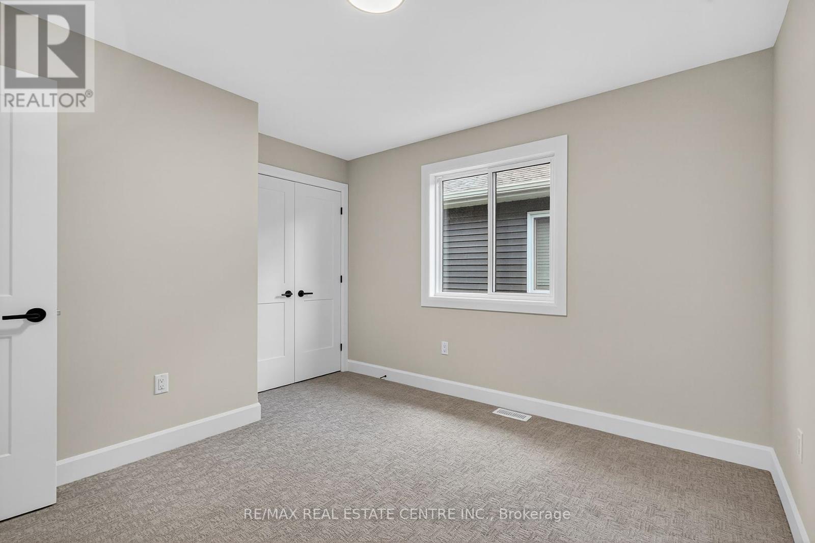 93 Moonstone Crescent, Chatham-Kent (Chatham), Ontario  N7M 0S2 - Photo 15 - X12396007