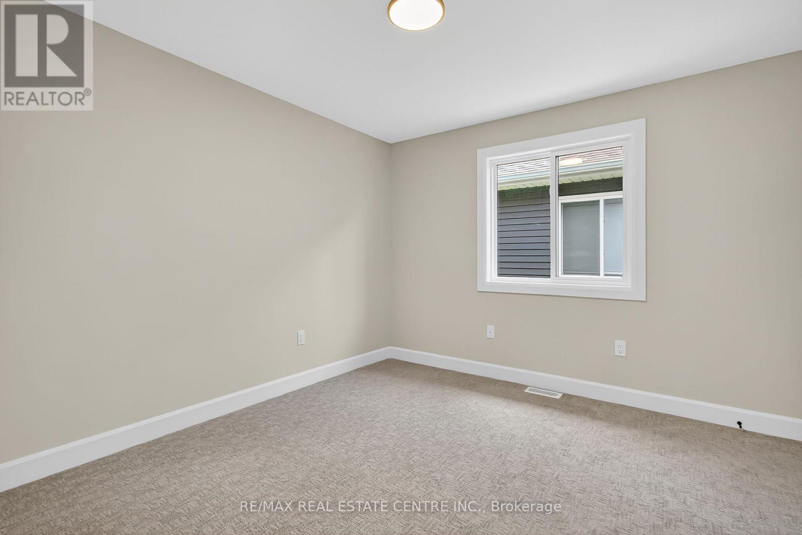 93 Moonstone Crescent, Chatham-Kent (Chatham), Ontario  N7M 0S2 - Photo 16 - X12396007