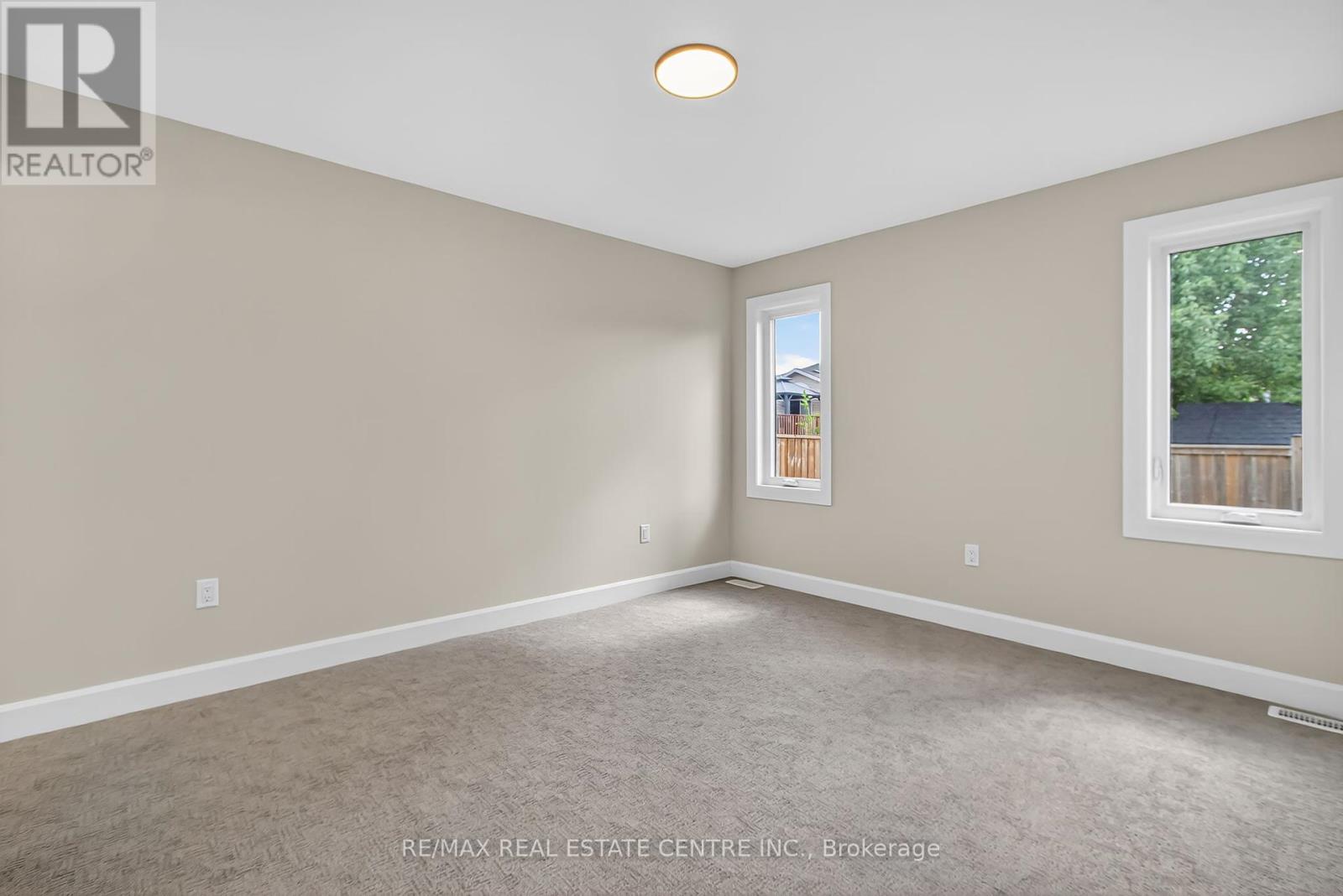 93 Moonstone Crescent, Chatham-Kent (Chatham), Ontario  N7M 0S2 - Photo 19 - X12396007