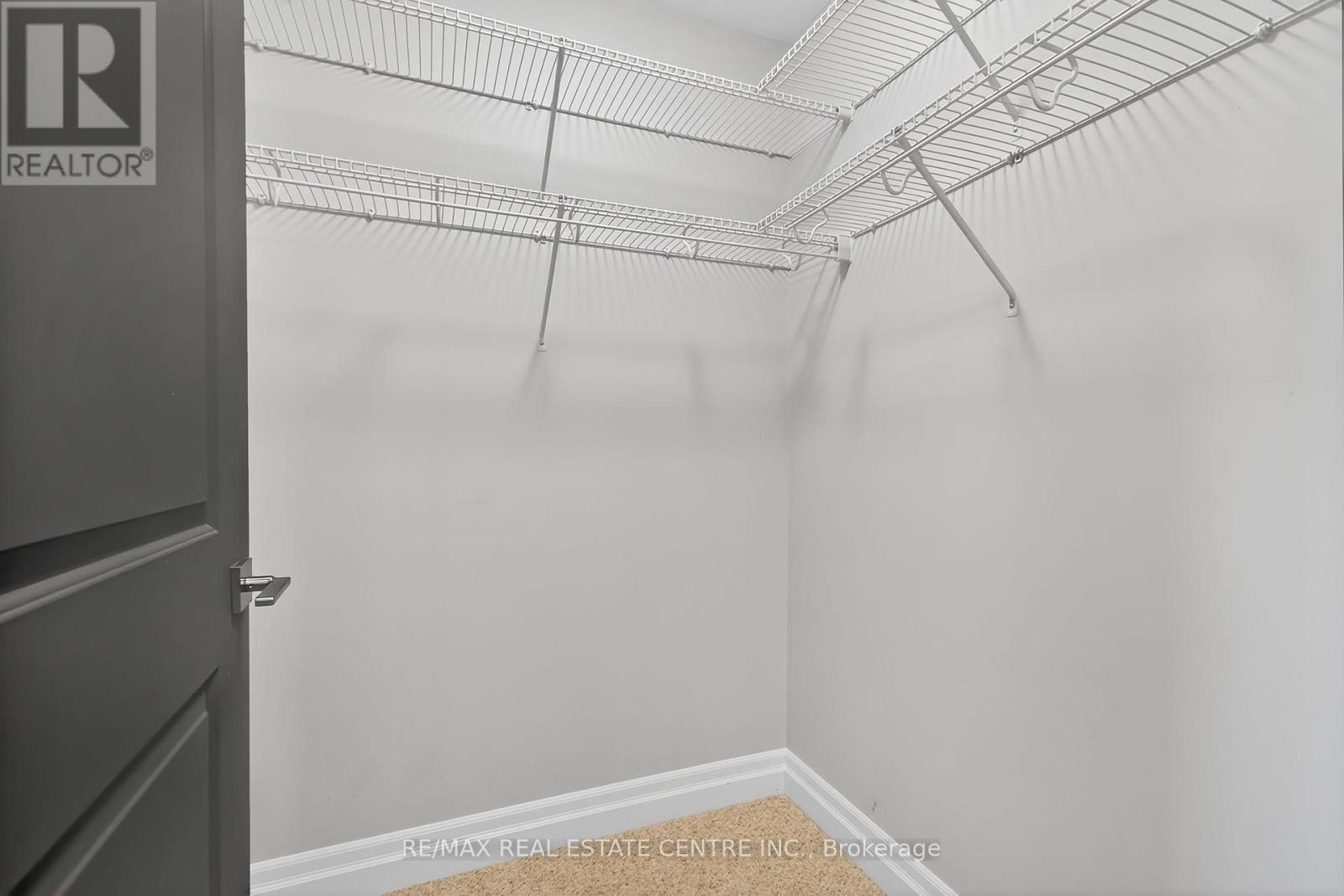 520 Molinari Street, Sarnia, Ontario  N7W 1C5 - Photo 13 - X12396026