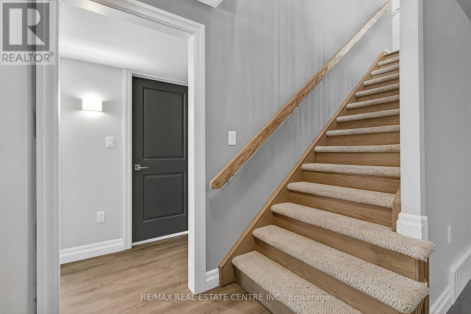 520 Molinari Street, Sarnia, Ontario  N7W 1C5 - Photo 20 - X12396026