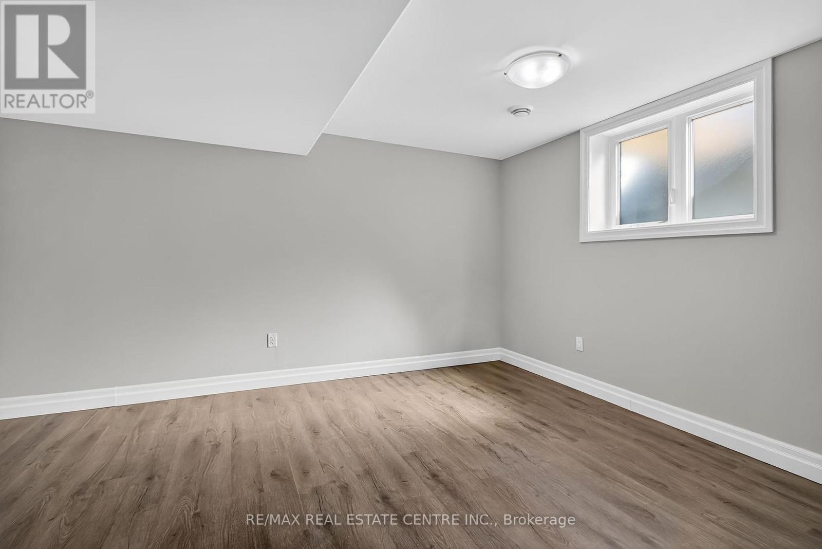 520 Molinari Street, Sarnia, Ontario  N7W 1C5 - Photo 25 - X12396026