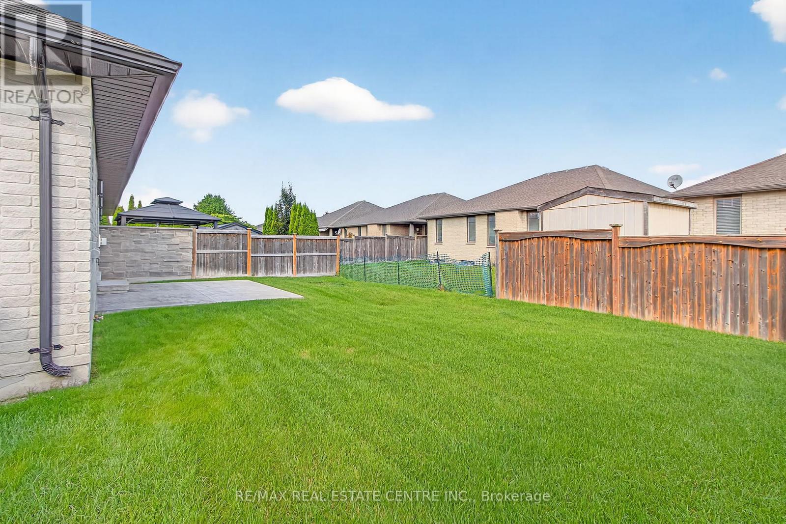 520 Molinari Street, Sarnia, Ontario  N7W 1C5 - Photo 27 - X12396026