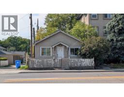 1509 Edmonton Trail NE Crescent Heights