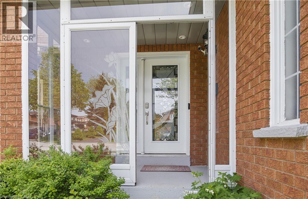 Property at 85 GENNELA Square image 3