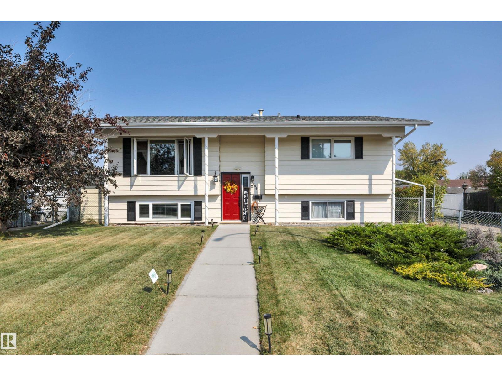 4204 42 Av, Leduc, Alberta  T9E 4S1 - Photo 3 - E4457135