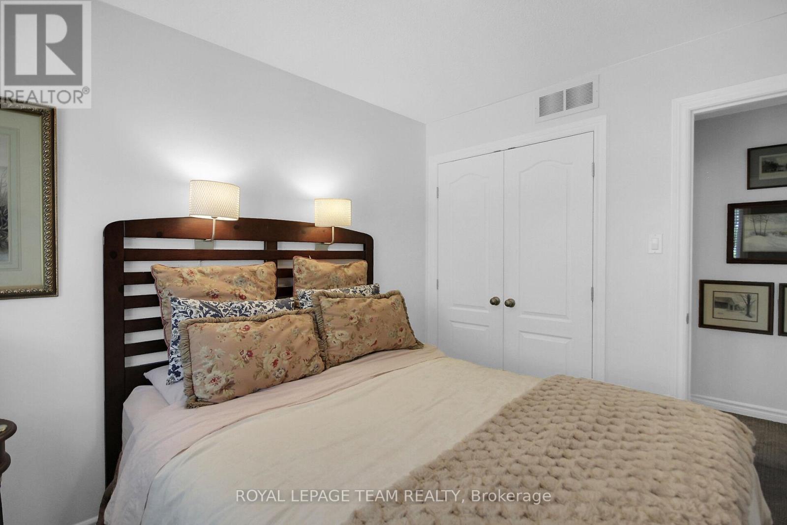 112 Talltree Crescent, Ottawa, Ontario  K2S 0A9 - Photo 24 - X12396055