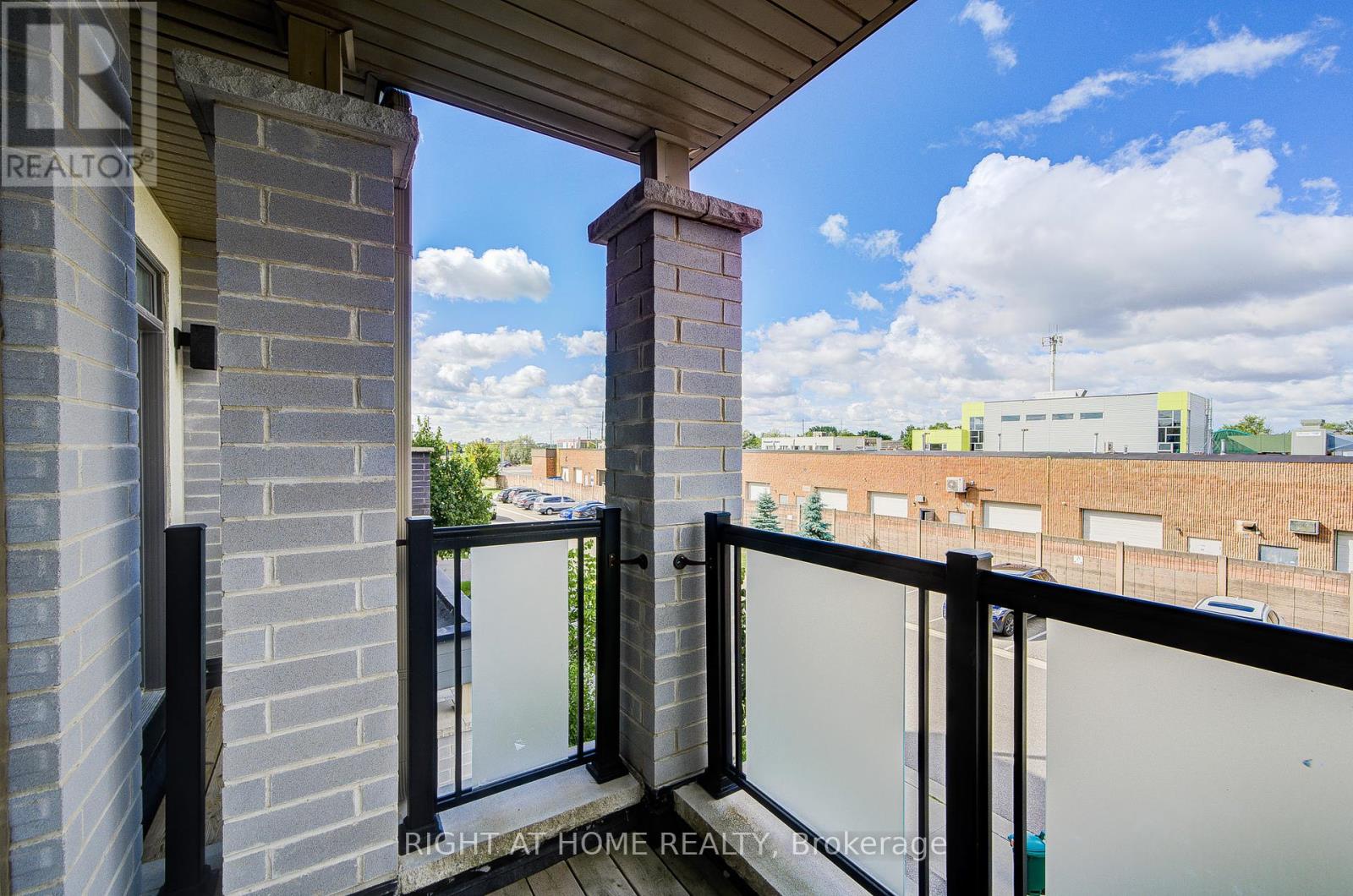 Upper - 33 John Stocks Way, Markham, Ontario  L3T 0G1 - Photo 18 - N12394442