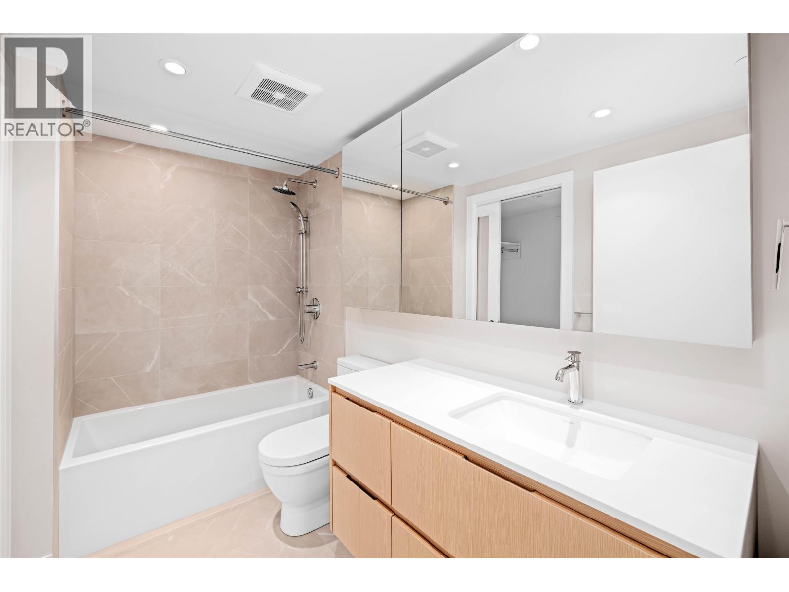 618 1500 Fern Street, North Vancouver, British Columbia  V7J 0E6 - Photo 13 - R3046039
