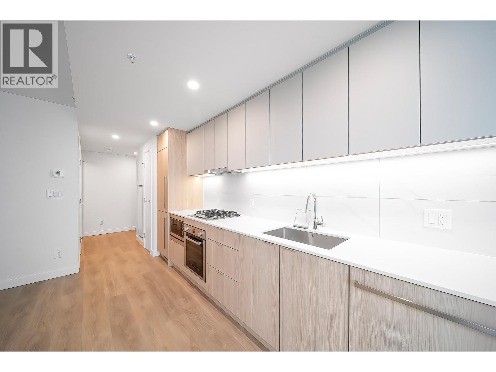 1305 308 Alderson Avenue, Coquitlam, British Columbia  V3K 0J2 - Photo 11 - R3046573