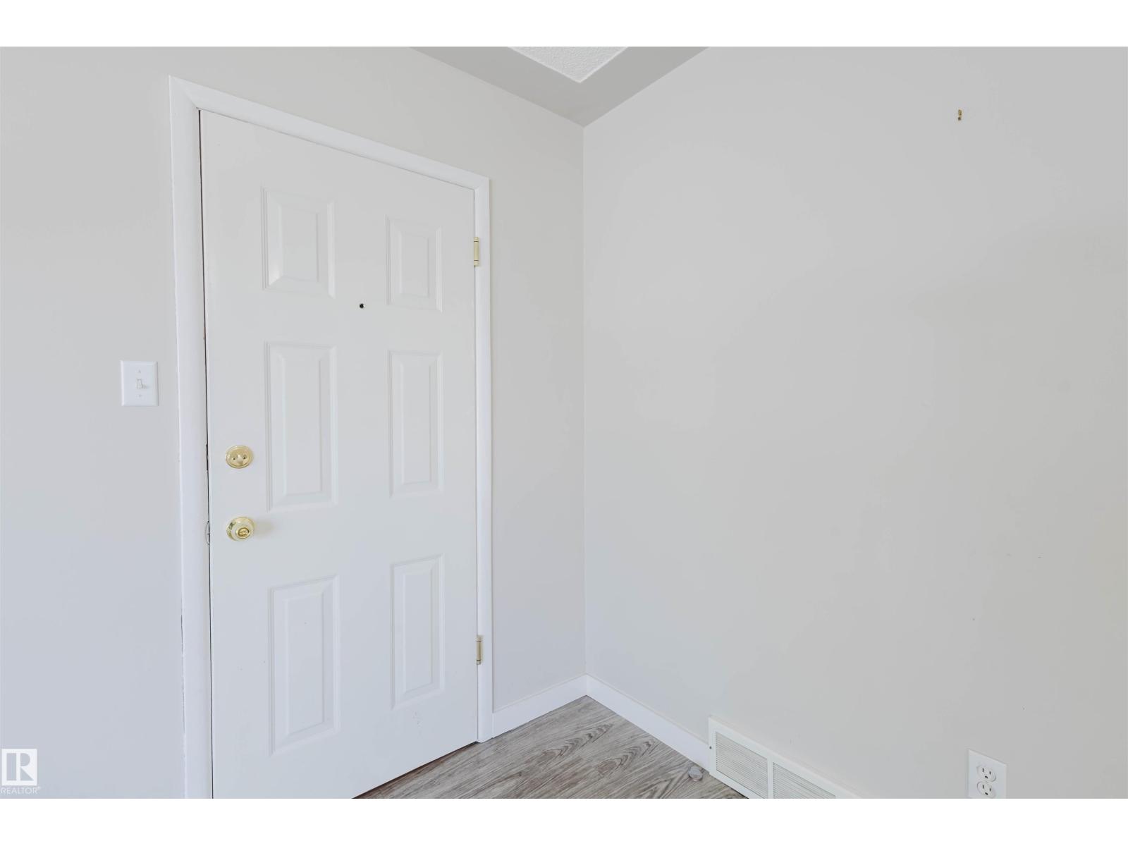 8504 98 St Nw, Edmonton, Alberta  T6E 3M3 - Photo 4 - E4457140