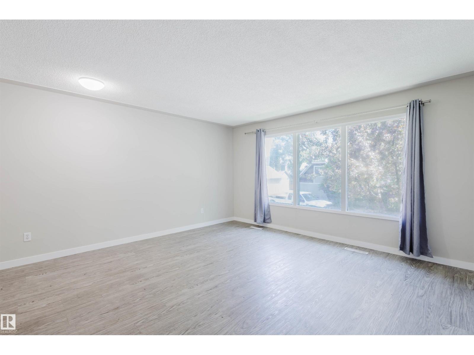 8504 98 St Nw, Edmonton, Alberta  T6E 3M3 - Photo 5 - E4457140