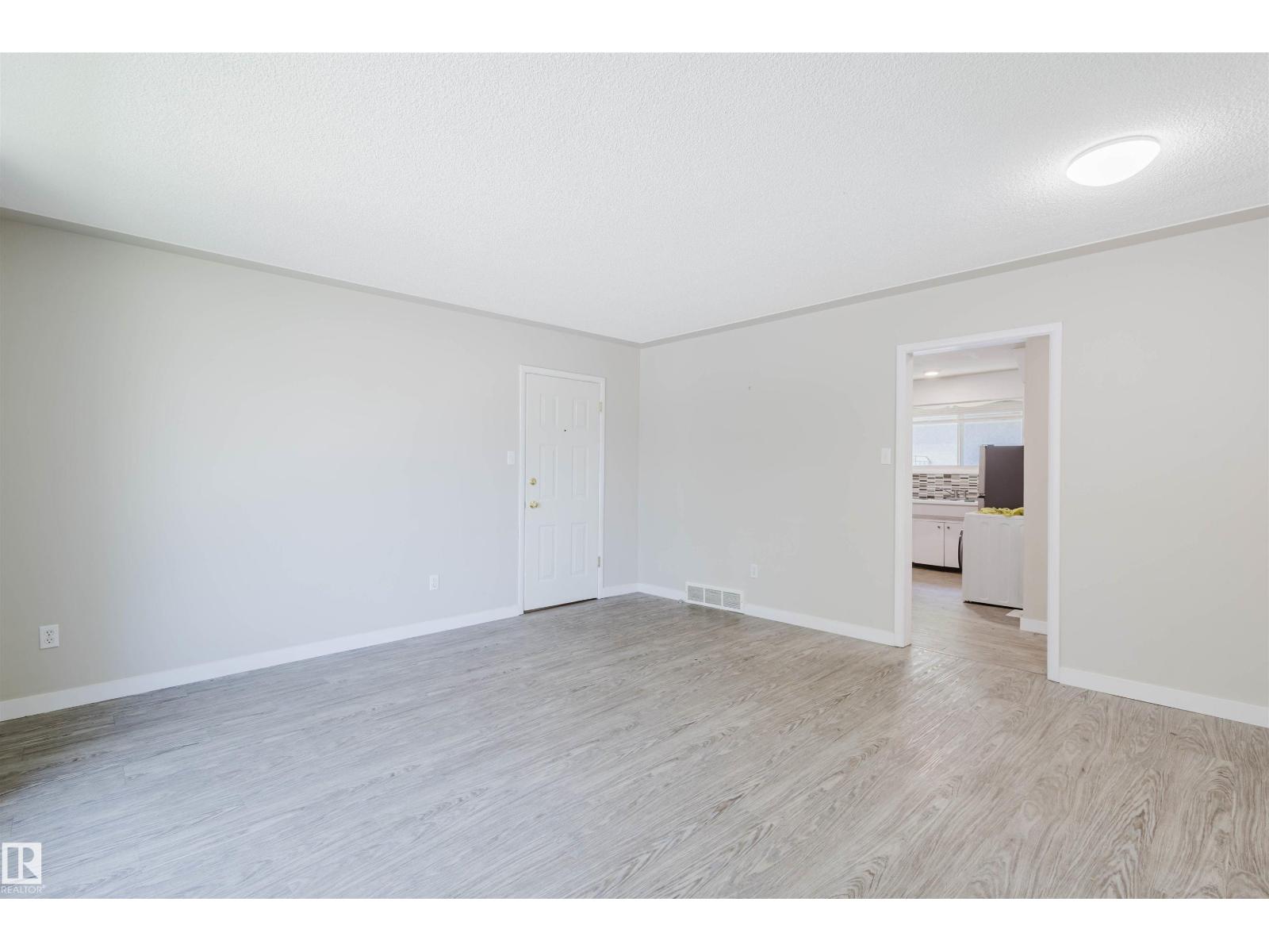 8504 98 St Nw, Edmonton, Alberta  T6E 3M3 - Photo 8 - E4457140