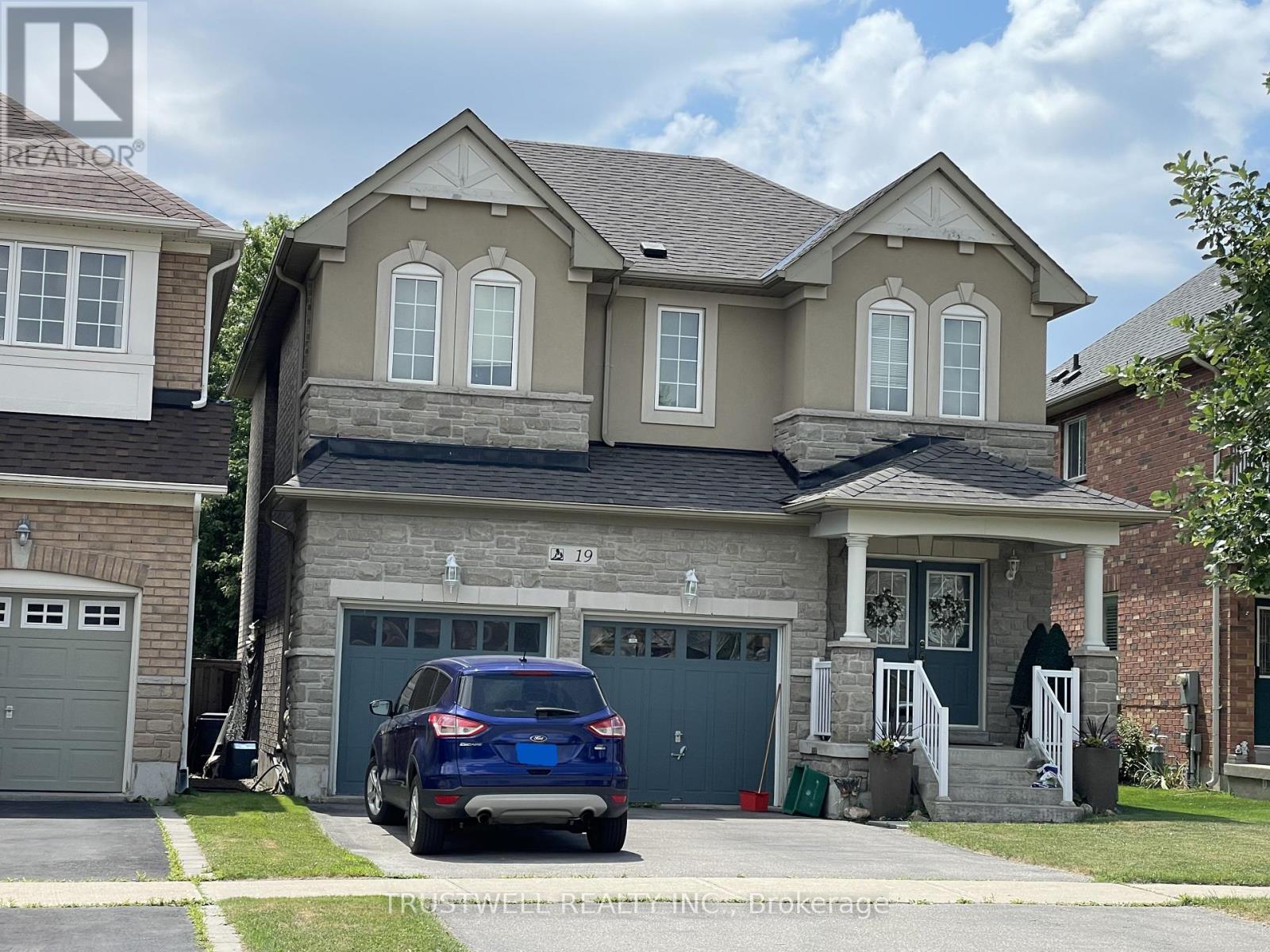 19 Balliol Avenue, Richmond Hill (Oak Ridges Lake Wilcox), Ontario  L4E 5B3 - Photo 1 - N12396054