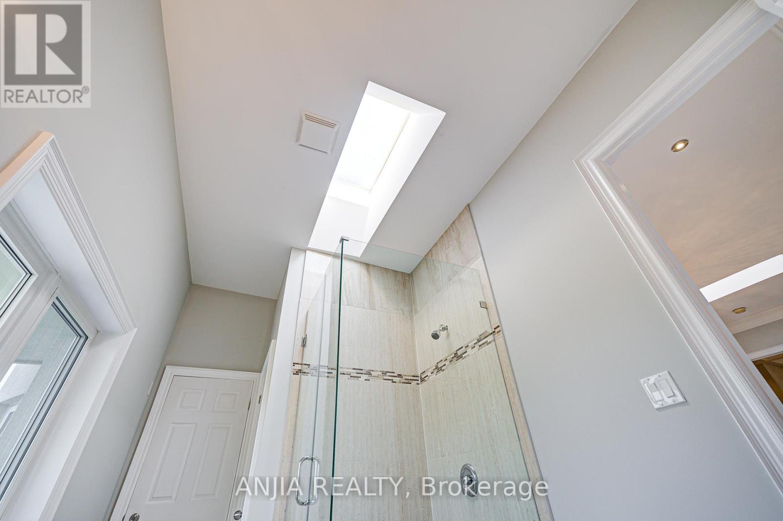 44 Bellini Avenue, Brampton (Toronto Gore Rural Estate), Ontario  L6P 0E2 - Photo 24 - W12396056