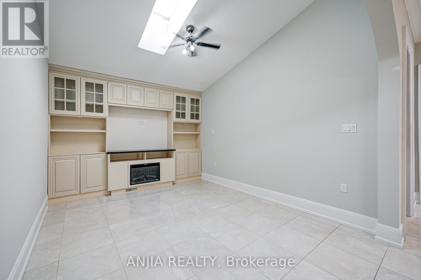 44 Bellini Avenue, Brampton (Toronto Gore Rural Estate), Ontario  L6P 0E2 - Photo 27 - W12396056