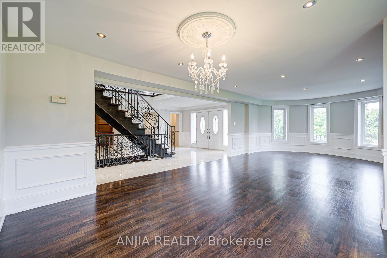 44 Bellini Avenue, Brampton (Toronto Gore Rural Estate), Ontario  L6P 0E2 - Photo 33 - W12396056