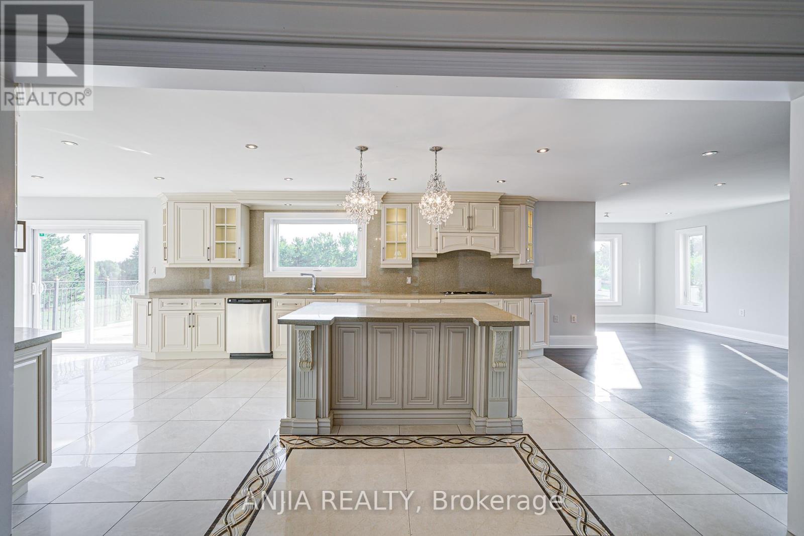 44 Bellini Avenue, Brampton (Toronto Gore Rural Estate), Ontario  L6P 0E2 - Photo 42 - W12396056