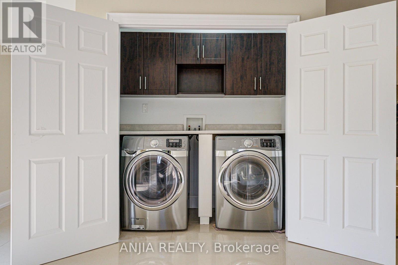 44 Bellini Avenue, Brampton (Toronto Gore Rural Estate), Ontario  L6P 0E2 - Photo 49 - W12396056