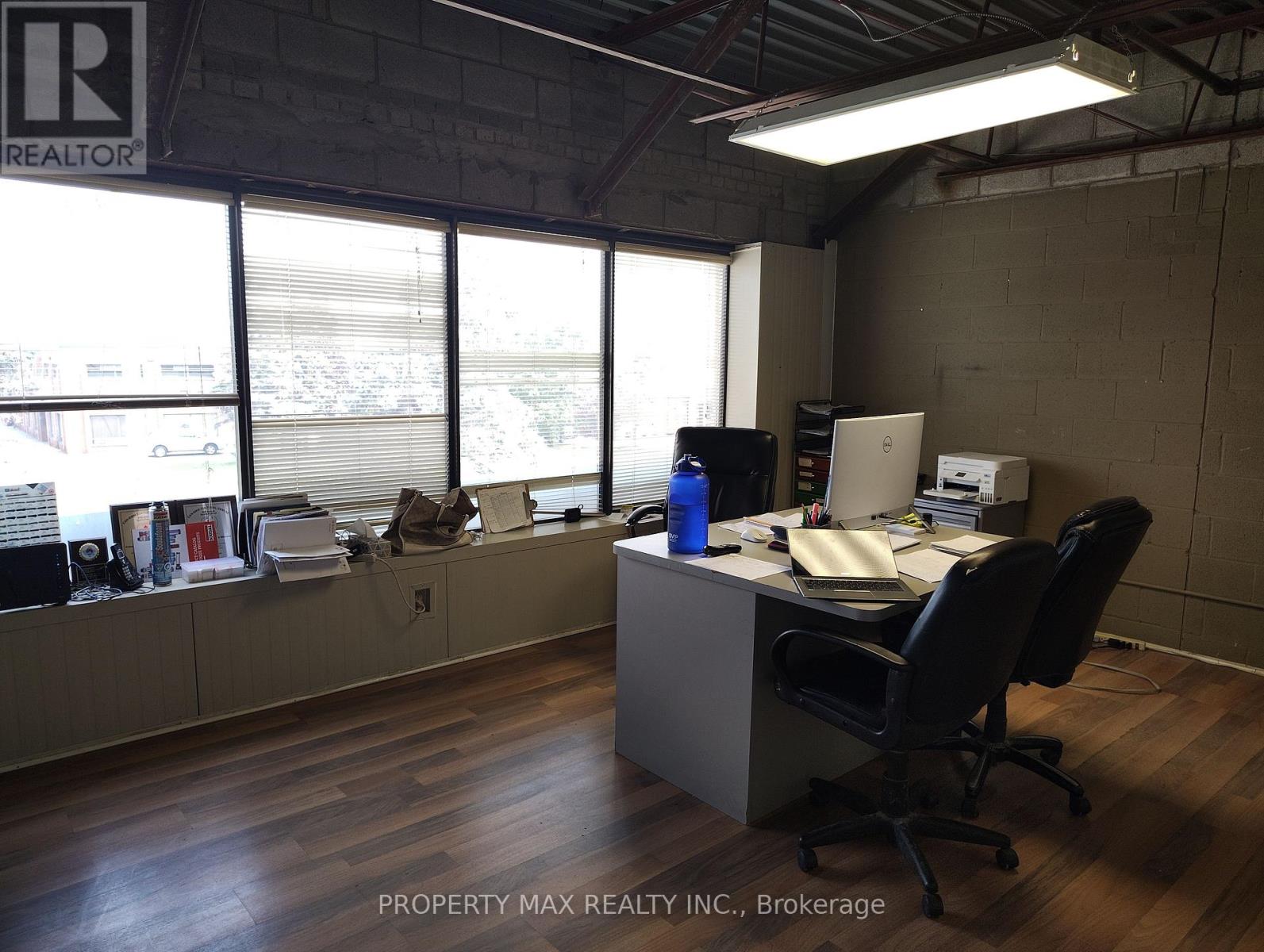 12 - 70 Delta Park Boulevard, Brampton, Ontario L6T 5E9 - Photo 9 - W12396057