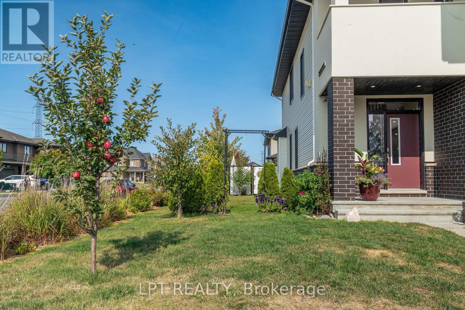 410 Andalusian Crescent, Ottawa, Ontario  K2V 0E3 - Photo 3 - X12396077