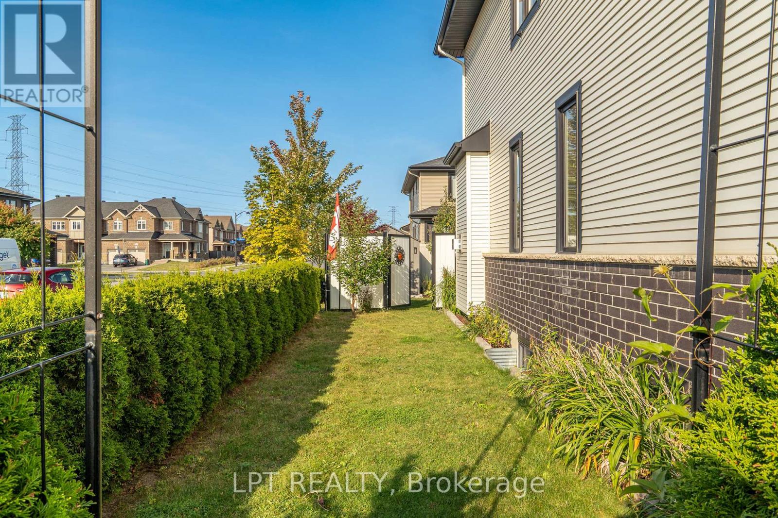 410 Andalusian Crescent, Ottawa, Ontario  K2V 0E3 - Photo 4 - X12396077