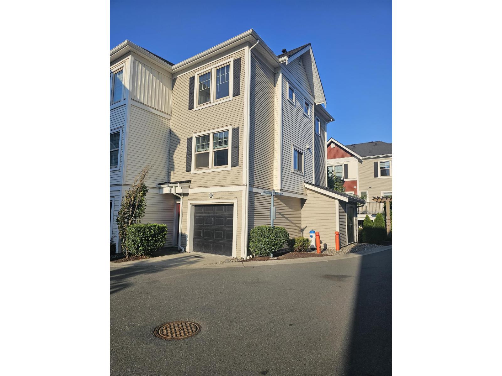 122 32633 Simon Avenue, Abbotsford, British Columbia  V2T 0G9 - Photo 2 - R3044055