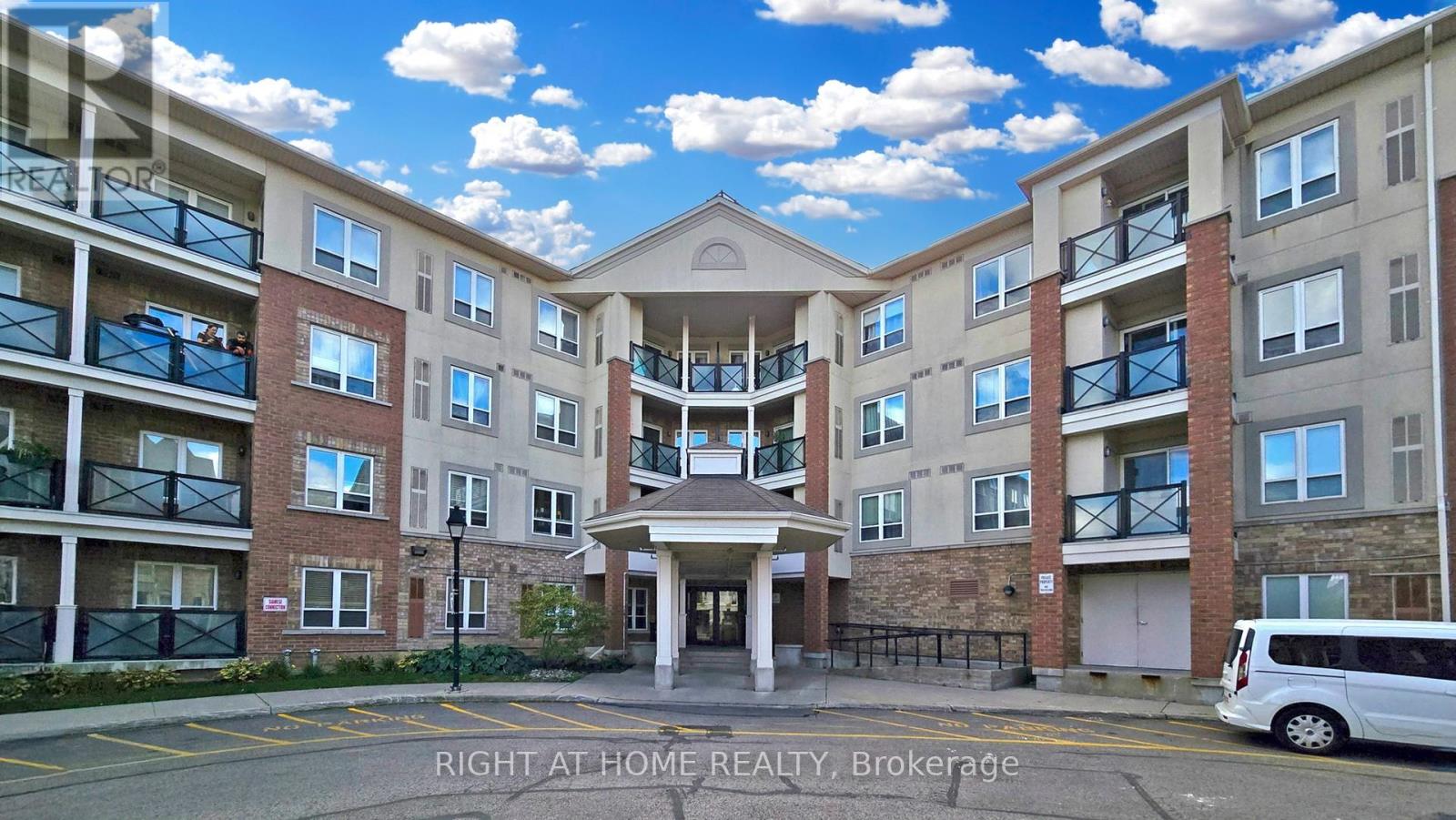 325 - 10 MENDELSSOHN STREET, Toronto, Ontario