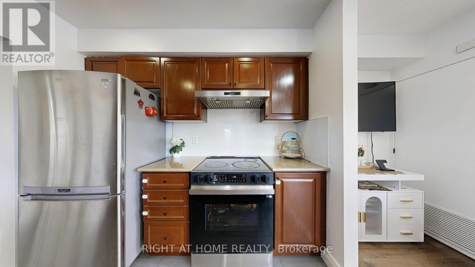 325 - 10 Mendelssohn Street, Toronto, Ontario  M1L 0G7 - Photo 14 - E12396064