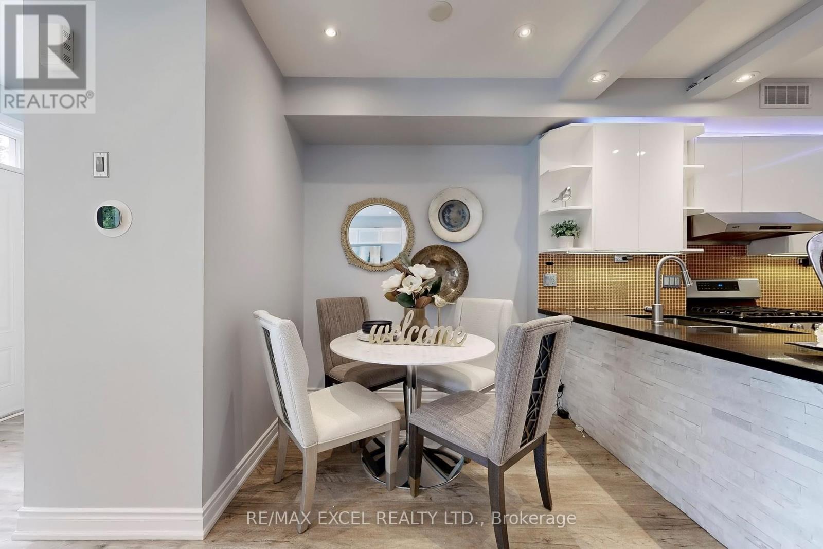 76 Unity Gardens Drive, Markham, Ontario  L3R 4Y7 - Photo 15 - N12396097