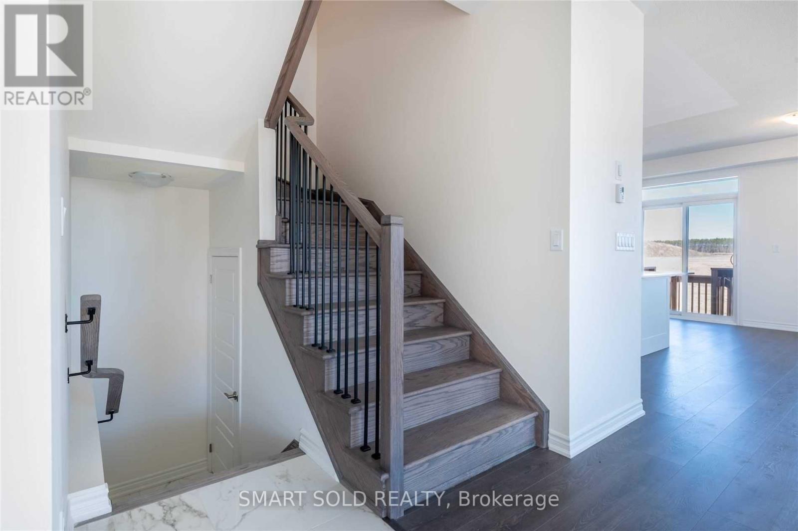 73 Greer Street, Barrie, Ontario  L9J 0R5 - Photo 14 - S12396104