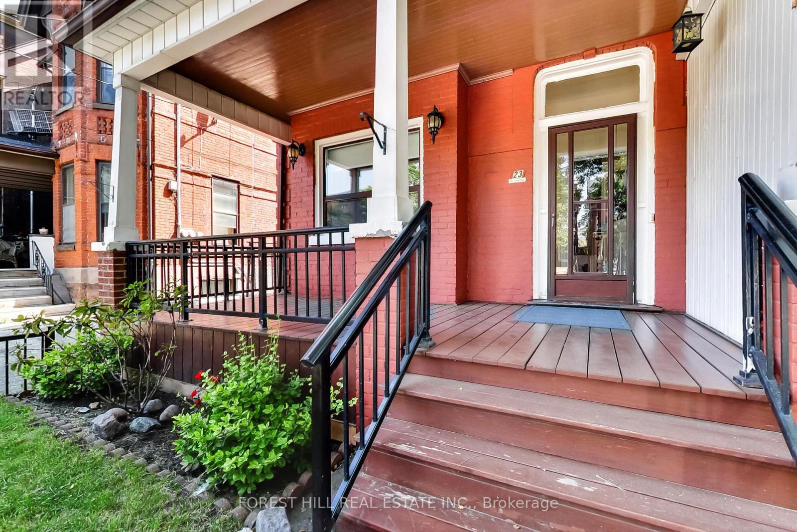 23 Lansdowne Avenue, Toronto, Ontario  M6K 2V7 - Photo 3 - W12396079
