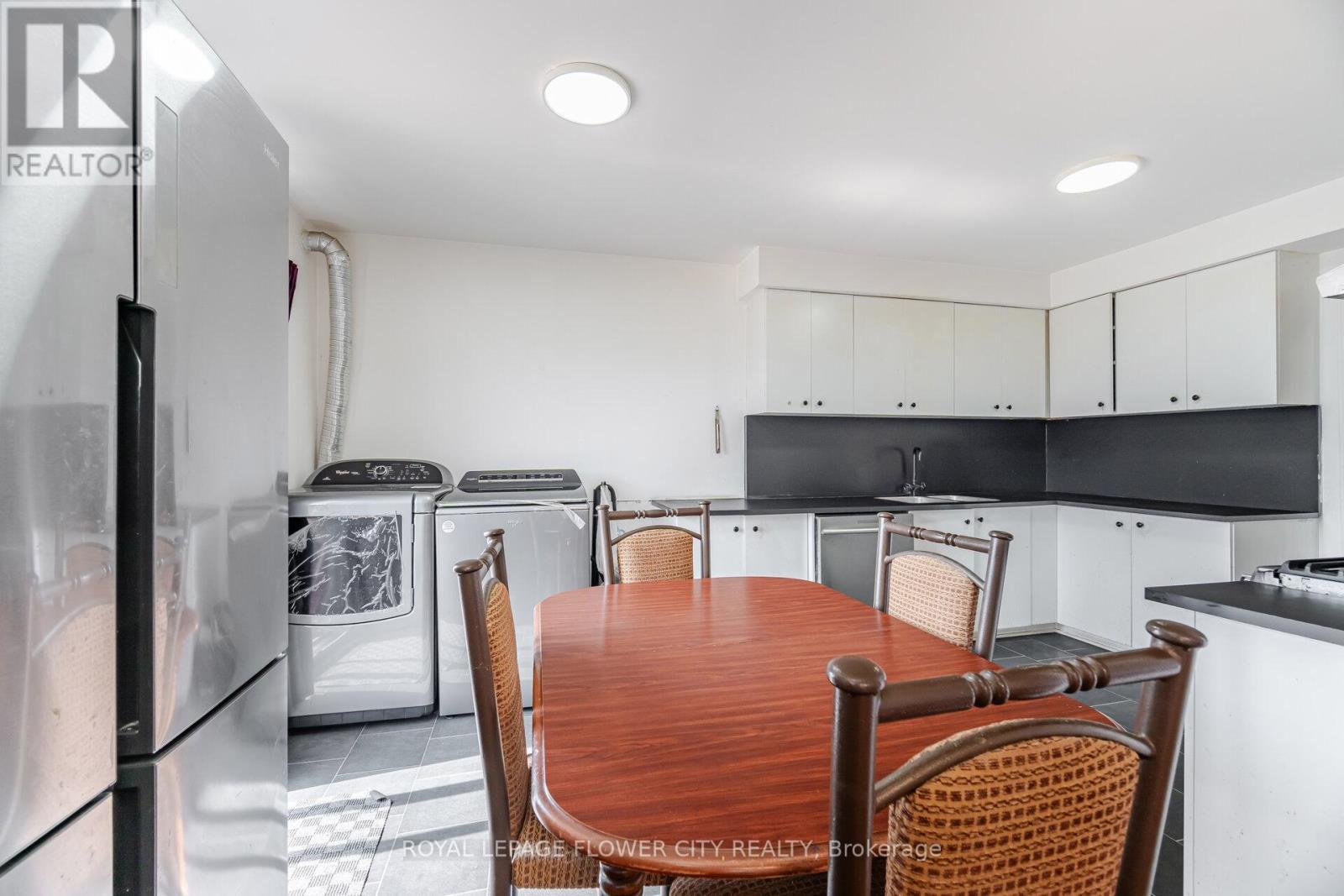 131 Millstone Drive, Brampton, Ontario  L6Y 4P4 - Photo 14 - W12396084
