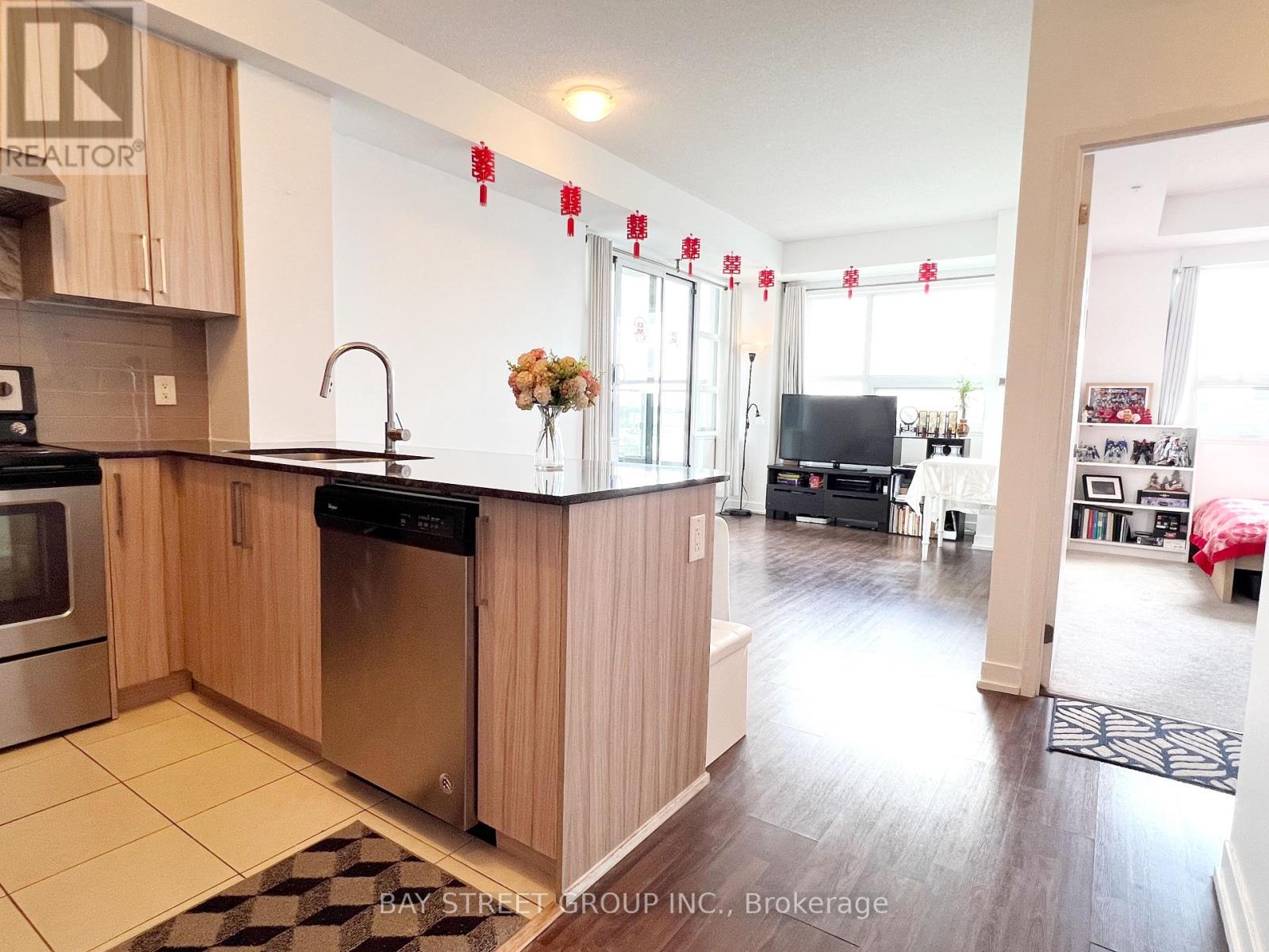 409 - 840 Queens Plate Drive, Toronto, Ontario  M9W 0W7 - Photo 3 - W12396091