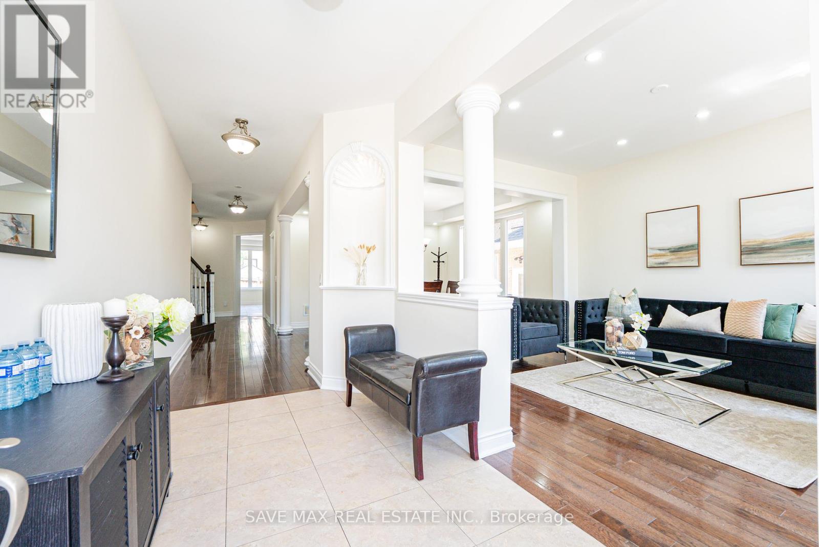 Property at 49 SCOTCHMERE CRESCENT image 5