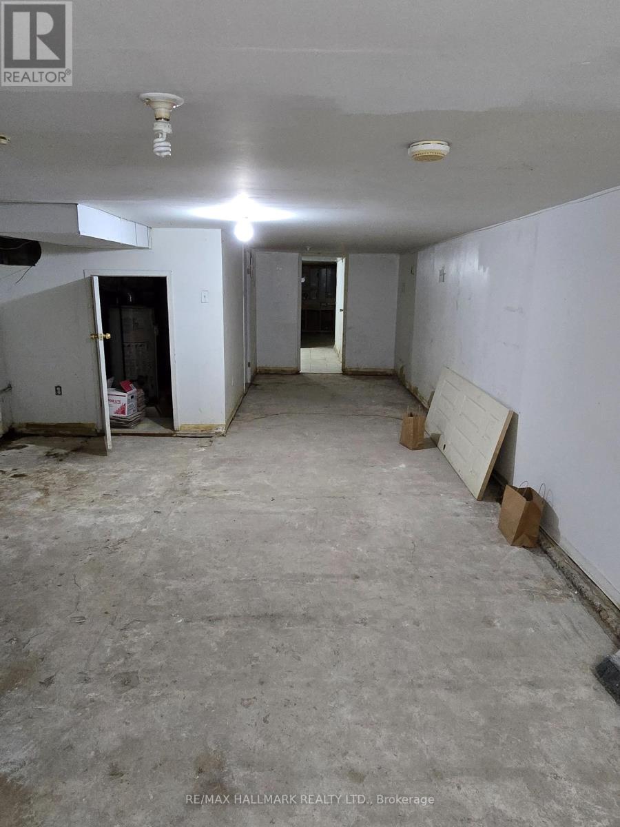 Main - 1752 St Clair Avenue W, Toronto, Ontario  M6N 1J3 - Photo 13 - W12396111